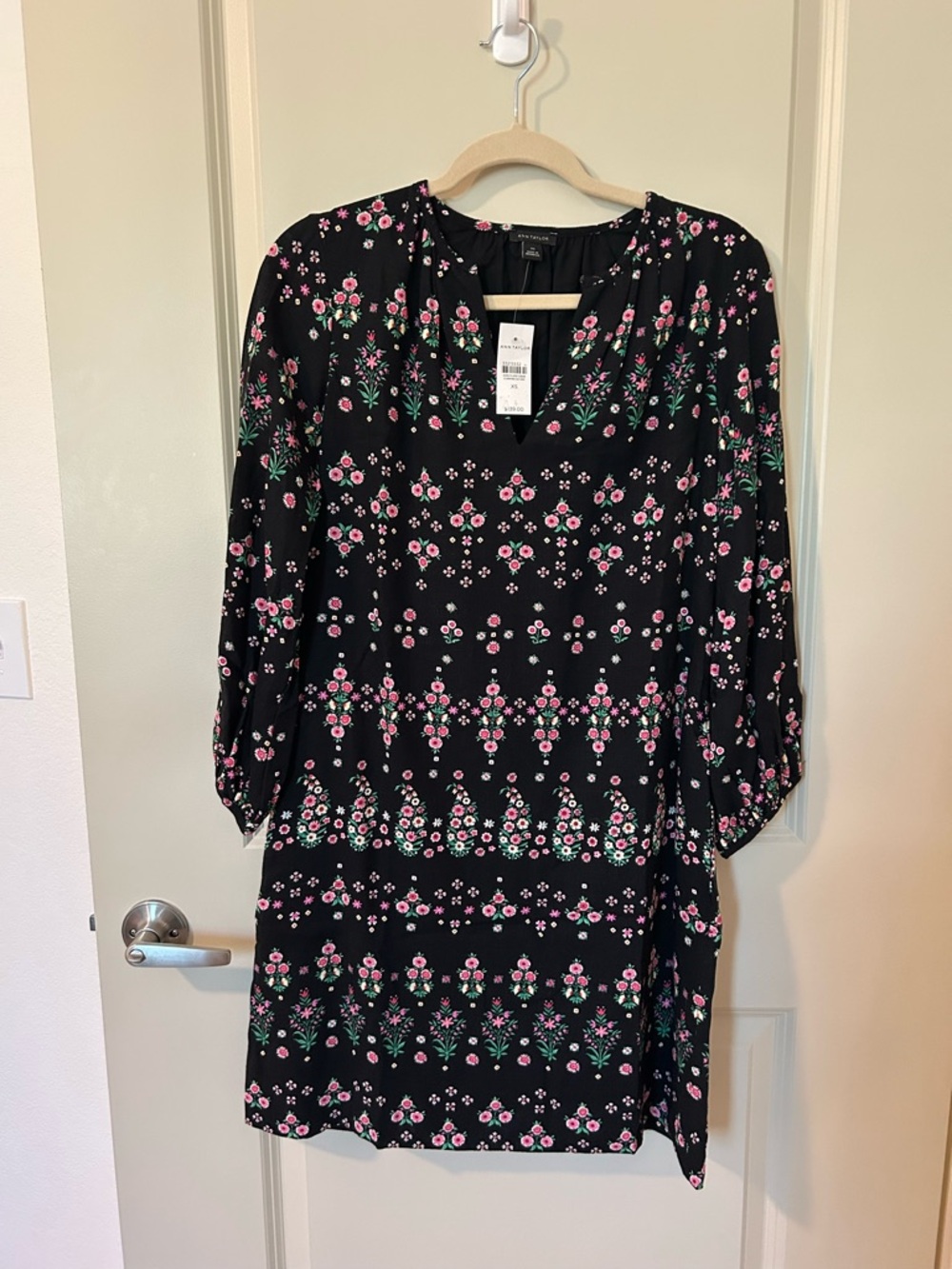 NWT size XS Ann Taylor Black Linen blend short Dress Pink Green Floral Print
